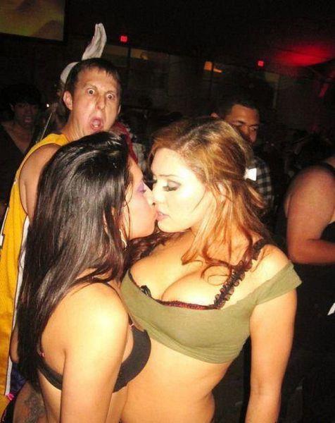 ali al safar recommends hot chicks making out pic