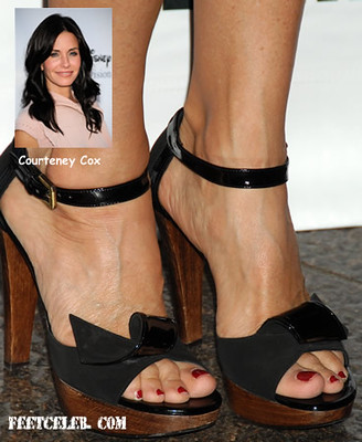 courteney cox feet