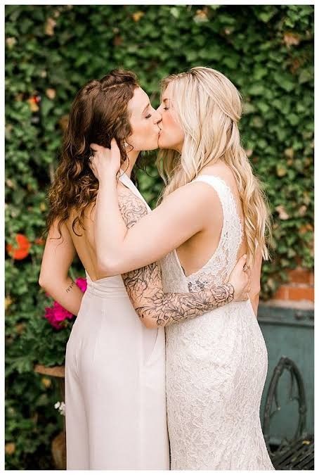 anne vecchio recommends lesbian seduces bride pic