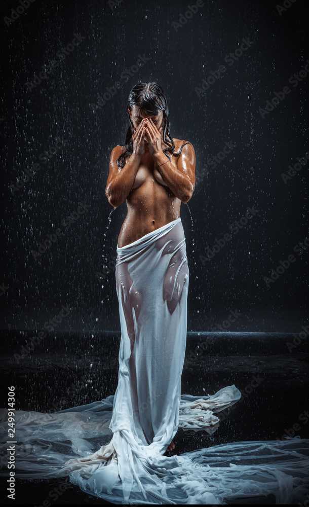 nude in rain