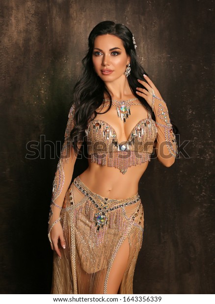 charlene christmas share nude arab belly dancer photos