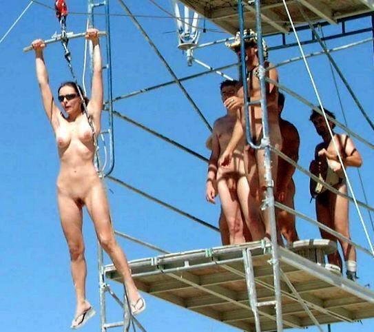 nude hung men