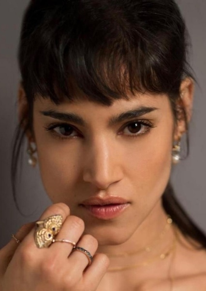 cameron holz add sofia boutella lesbian photo