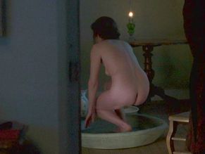 ajeshni sharma recommends juliette binoche nude pic