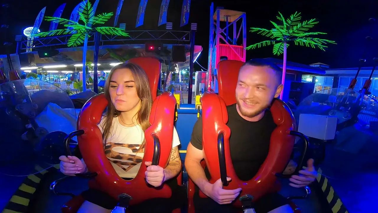 Tits Fall Out On Slingshot Ride met milfs