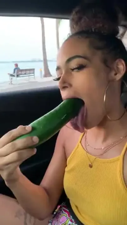 deepthroating cucumber