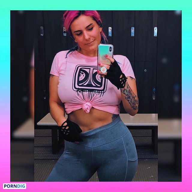 camille hodges recommends zombiunicorn nude pic