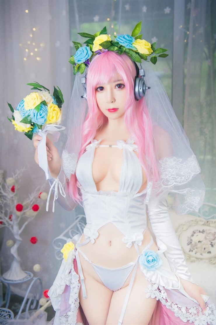 ava chiang add photo super sonico cosplay