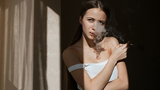 barb paris add photo lana rhoades smoking