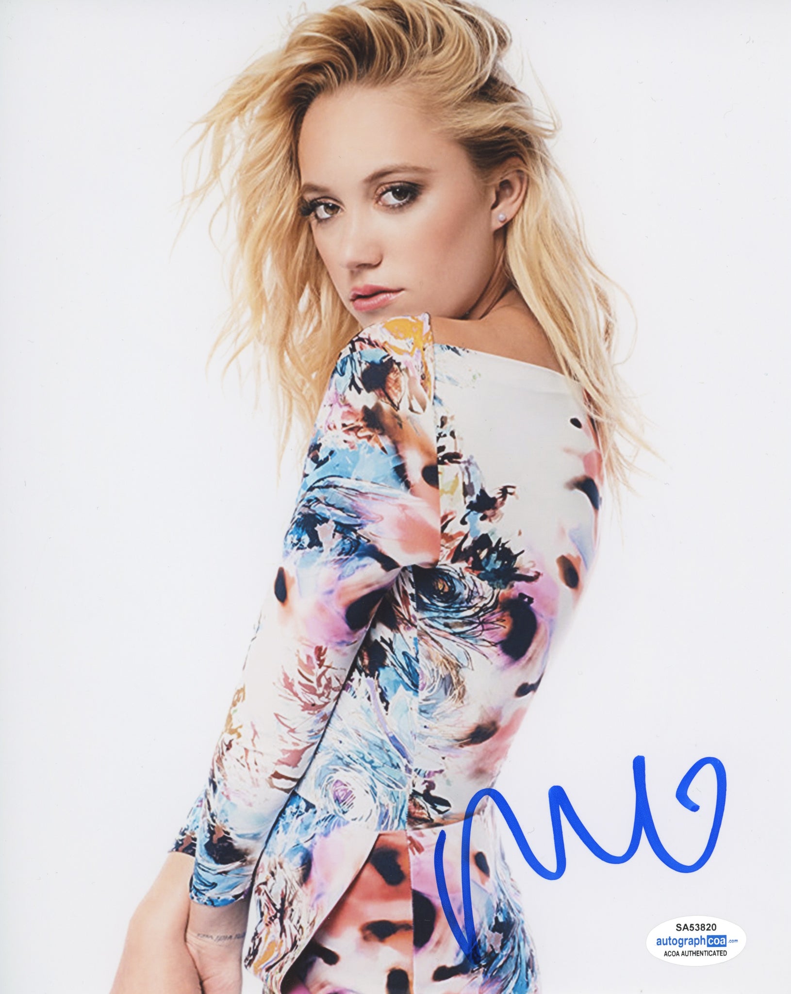 anthony passaro add maika monroe sexy photo