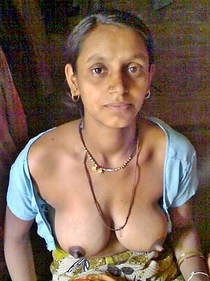 indian mature ladies nude