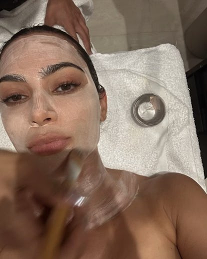 diana montes recommends Wives Getting Facials