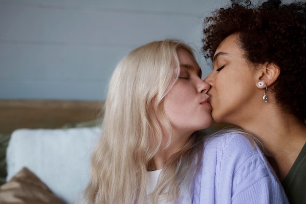 chewy wilson recommends black lesbians tongue kissing pic