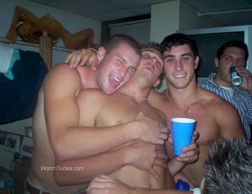 Cute Naked Dudes pic videolike