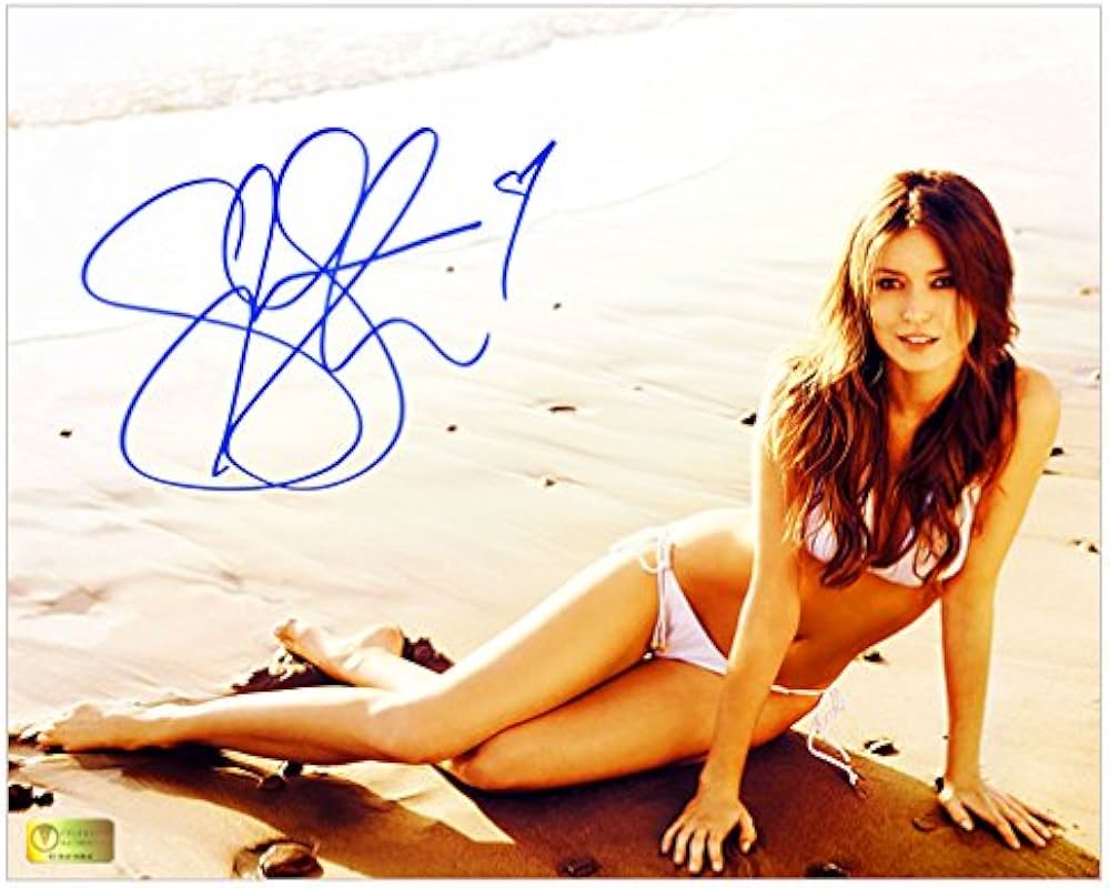 carey webb recommends summer glau bikini pic