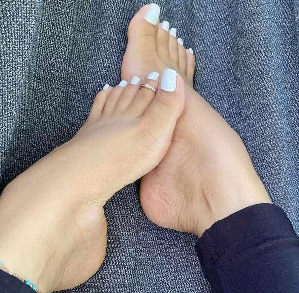 amir unger recommends love her feet pic