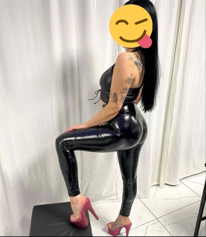 armand mile add spandex femdom photo