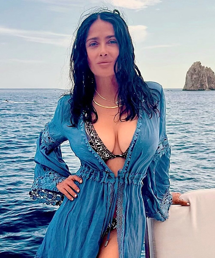 sexy pictures of salma hayek