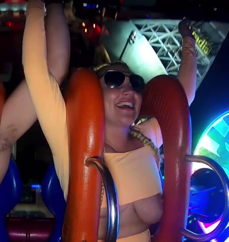 Best of Tits fall out on slingshot ride