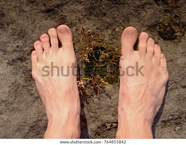 nude male feet