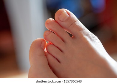 aye min aung recommends natural toes footjob pic