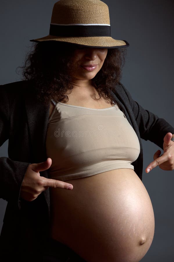 Pregnant Striptease a bergamo