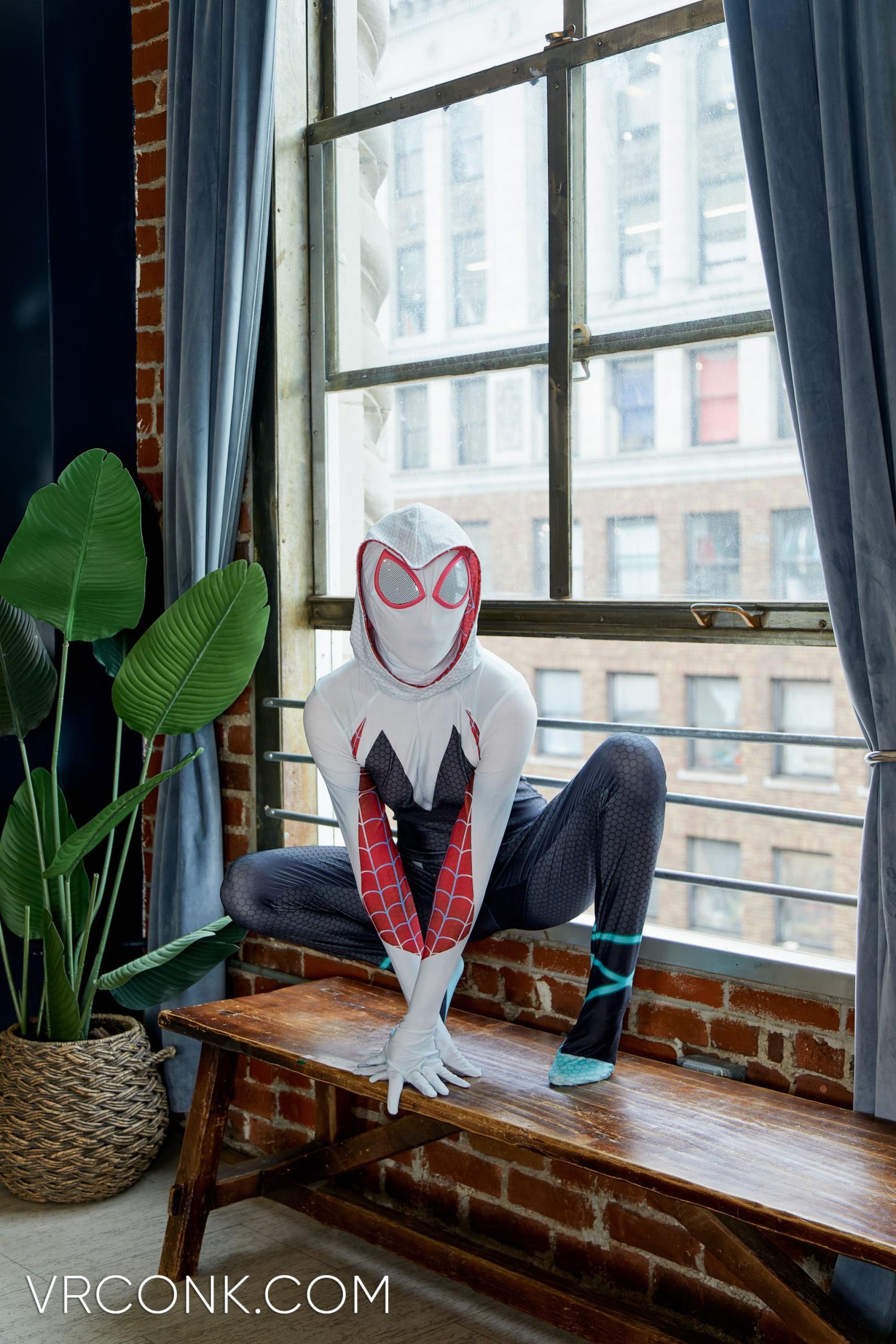 kiara cole spider gwen