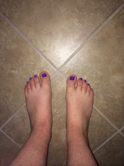 abbie de guzman share purple toes footjob photos