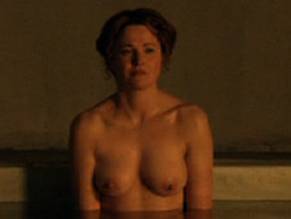 christian rojo recommends lucy lawless naked spartacus pic