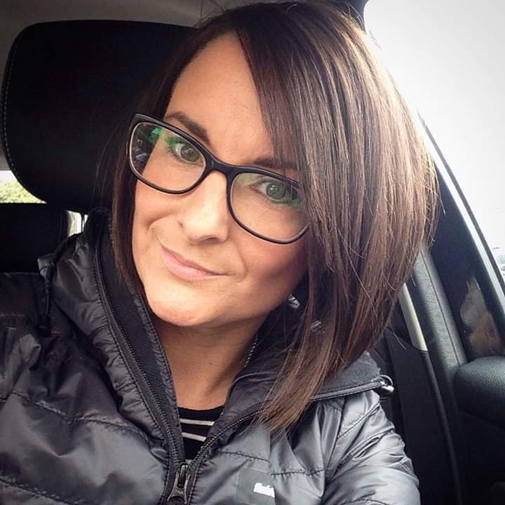 chrissy bocek recommends Milf Brunette Glasses