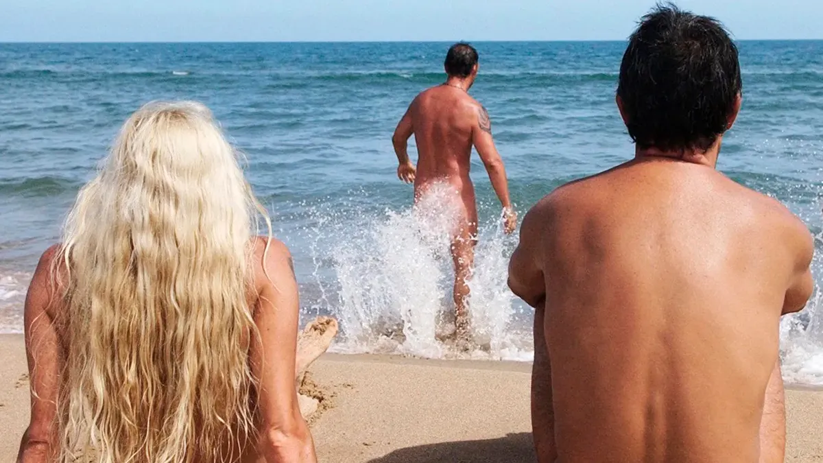 aaron baylon recommends nudists on the beach photos pic