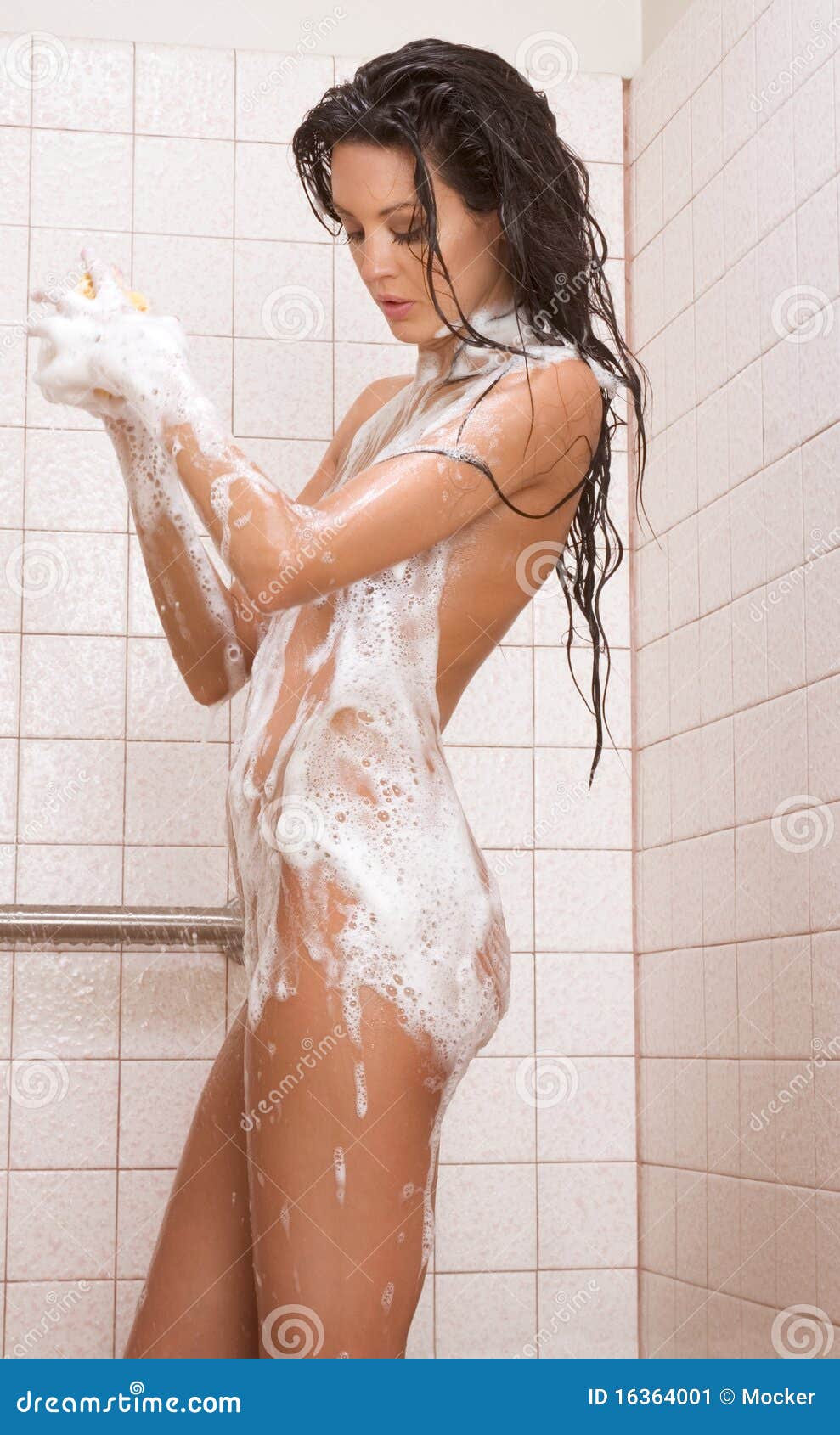 bradly perez share women taking a shower naked photos