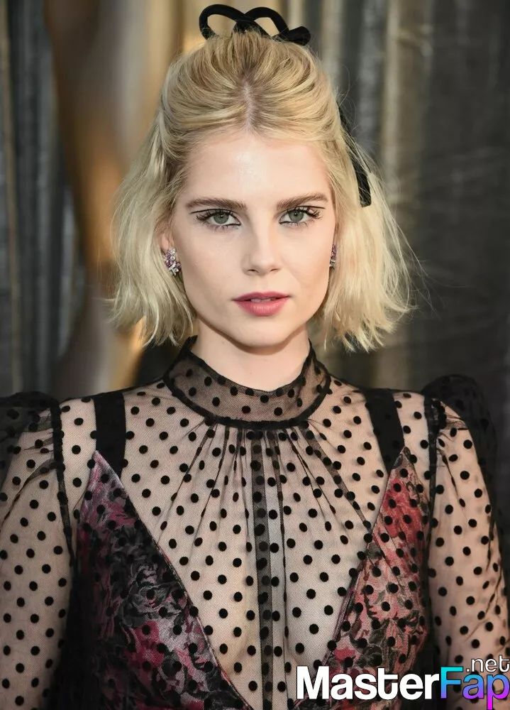 dan drechsler add lucy boynton nude photo