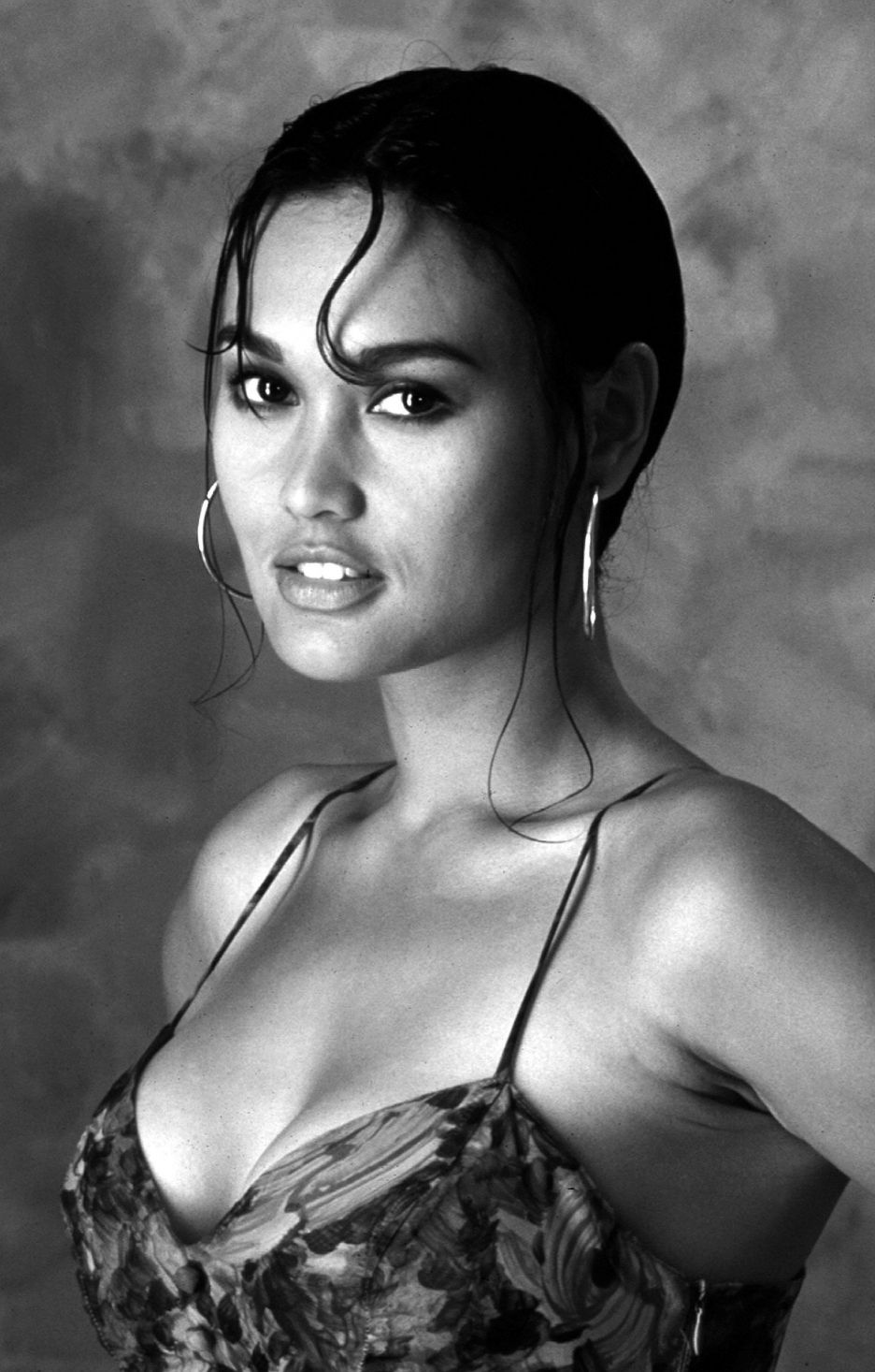 anthony smullen share tia carrera sexy photos