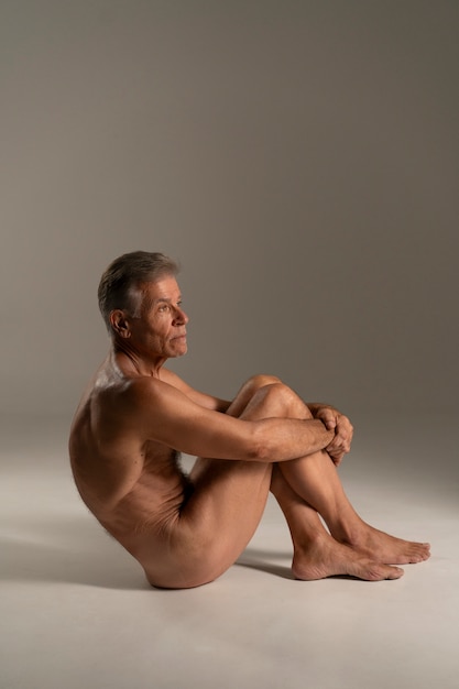 nude male gymnast