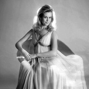 adam tagart recommends elizabeth montgomery naked pictures pic