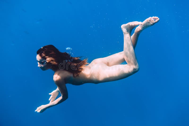 damian hinchcliffe share naked women underwater photos