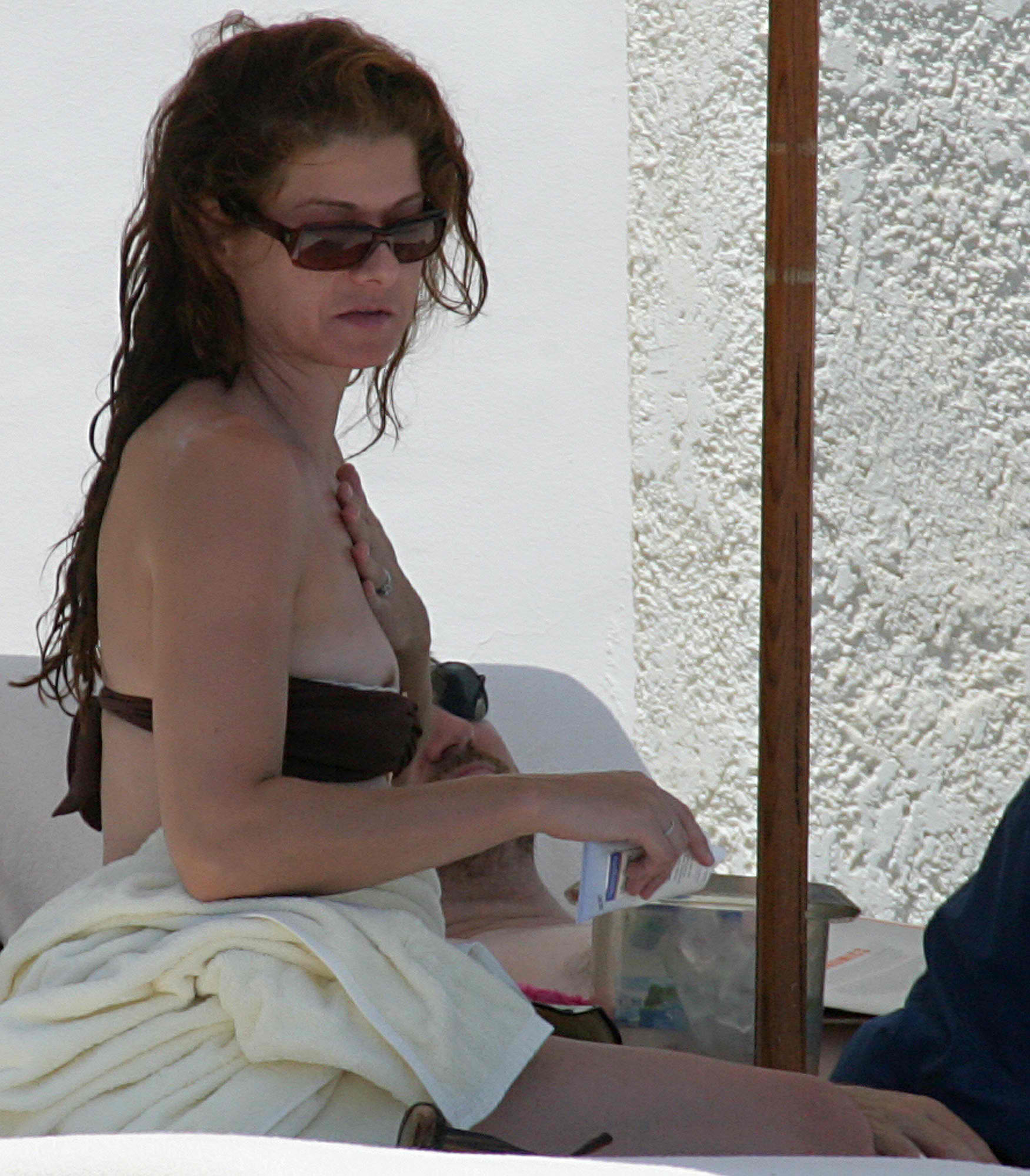 debra messing naked