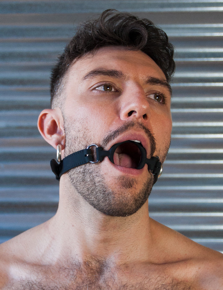 dave odonnell recommends mouth spreader bdsm pic