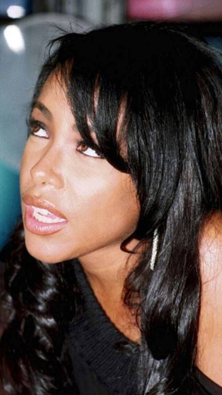 abdul mateen sheikh share aaliyah bangs photos