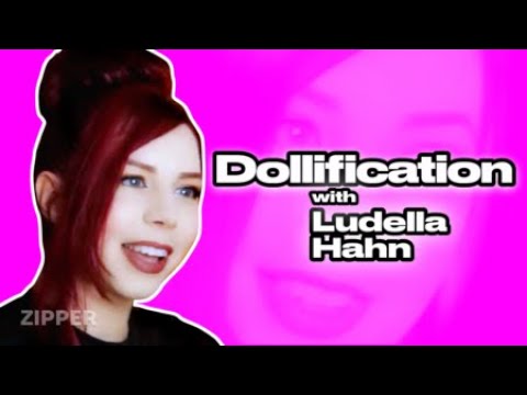 Ludella Hahn Barbie michel asiatique