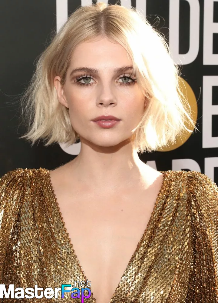 Lucy Boynton Nude power tool