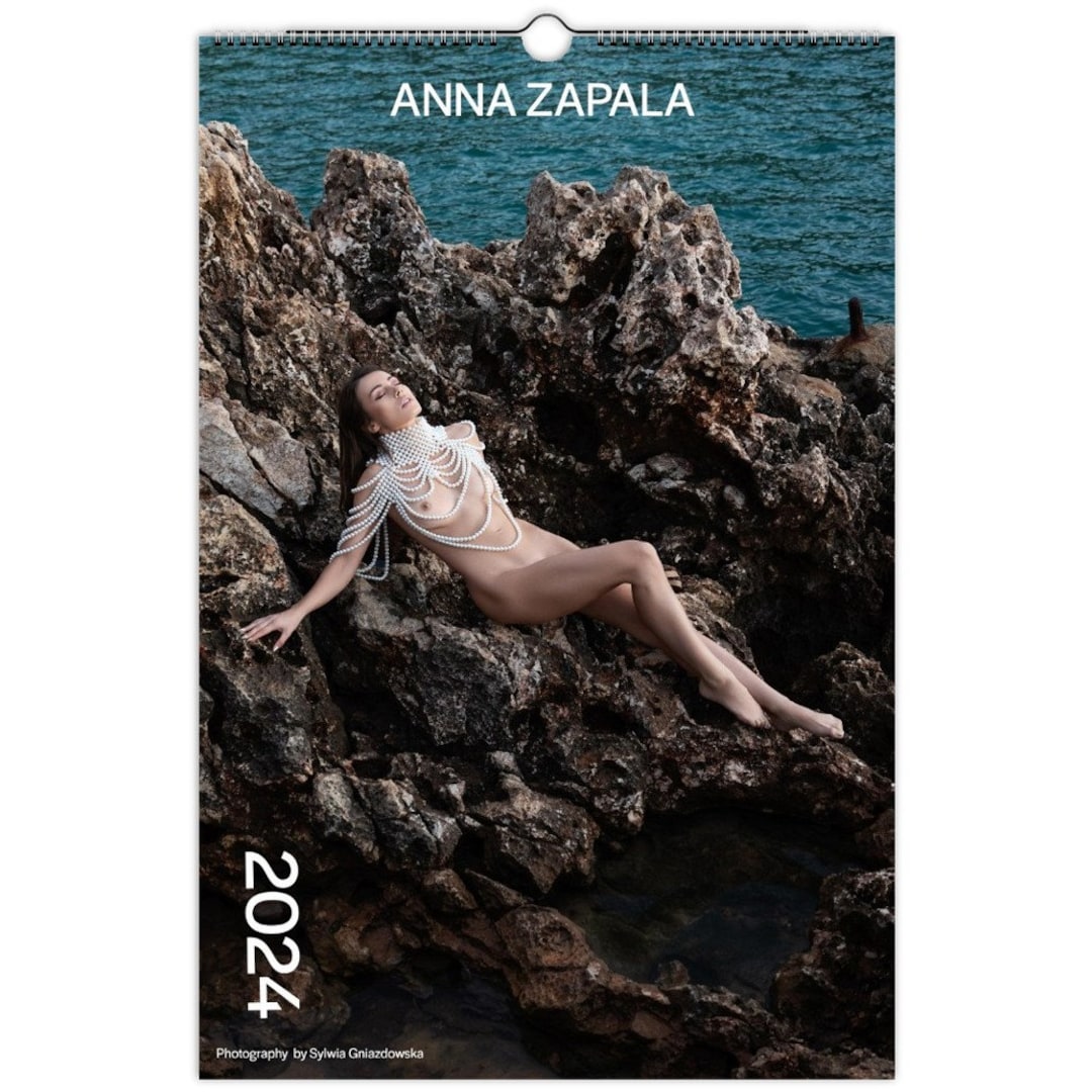 anna zapala naked