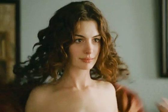 anne hathaway boobies