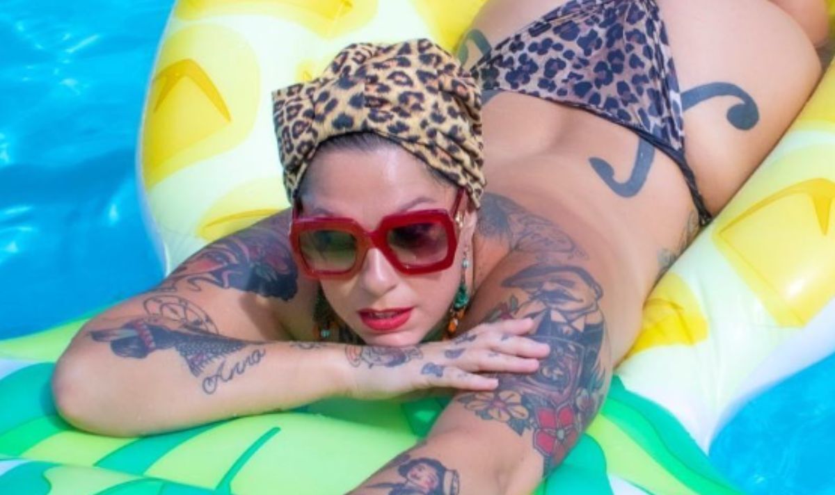 Best of Nude pics of danielle colby