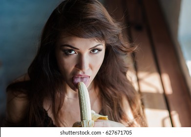 beautiful women sucking