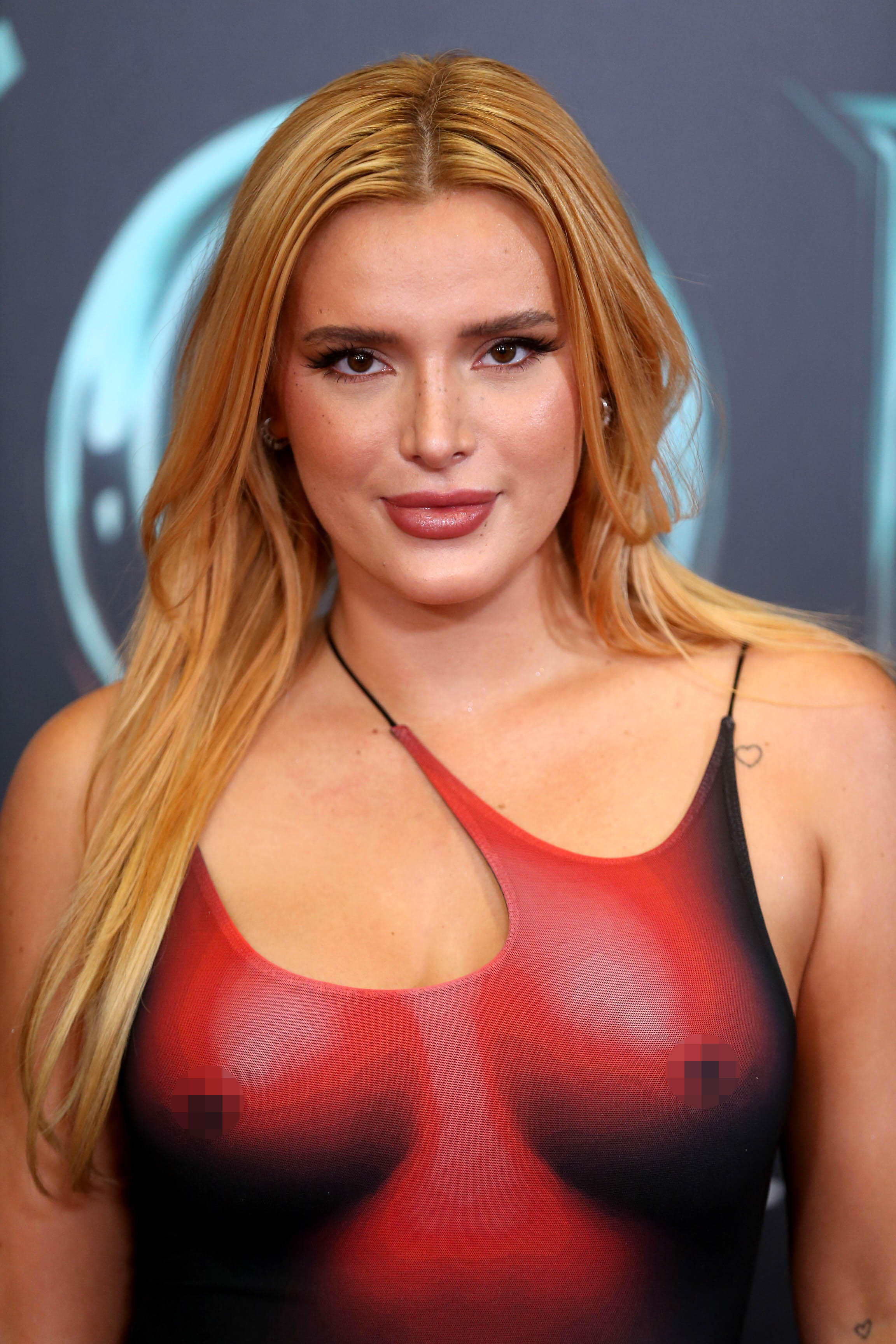 anselmo valdez recommends bella thorne leaked photos pic