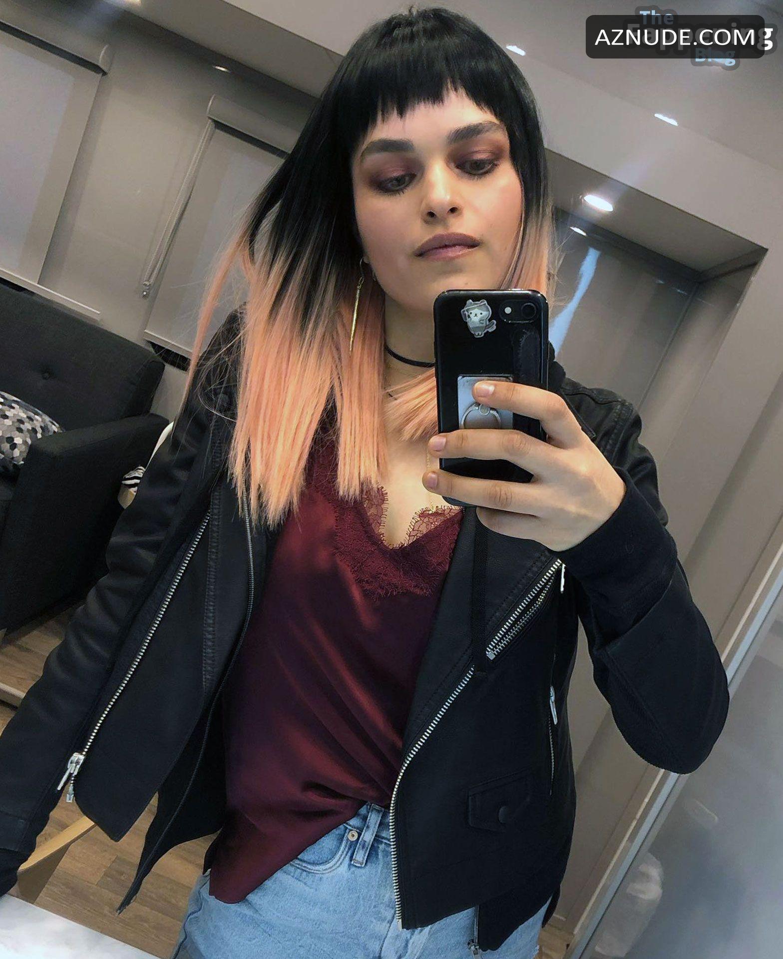 Eve Harlow Sexy omww thumb