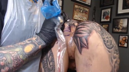 Big Tit Tattooed primera ves