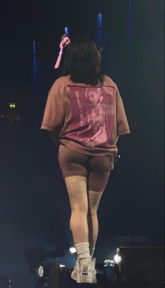 alma delrosario recommends billie eilish booty shorts pic